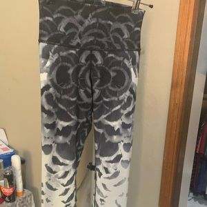 Lululemon Limited edition leggings!